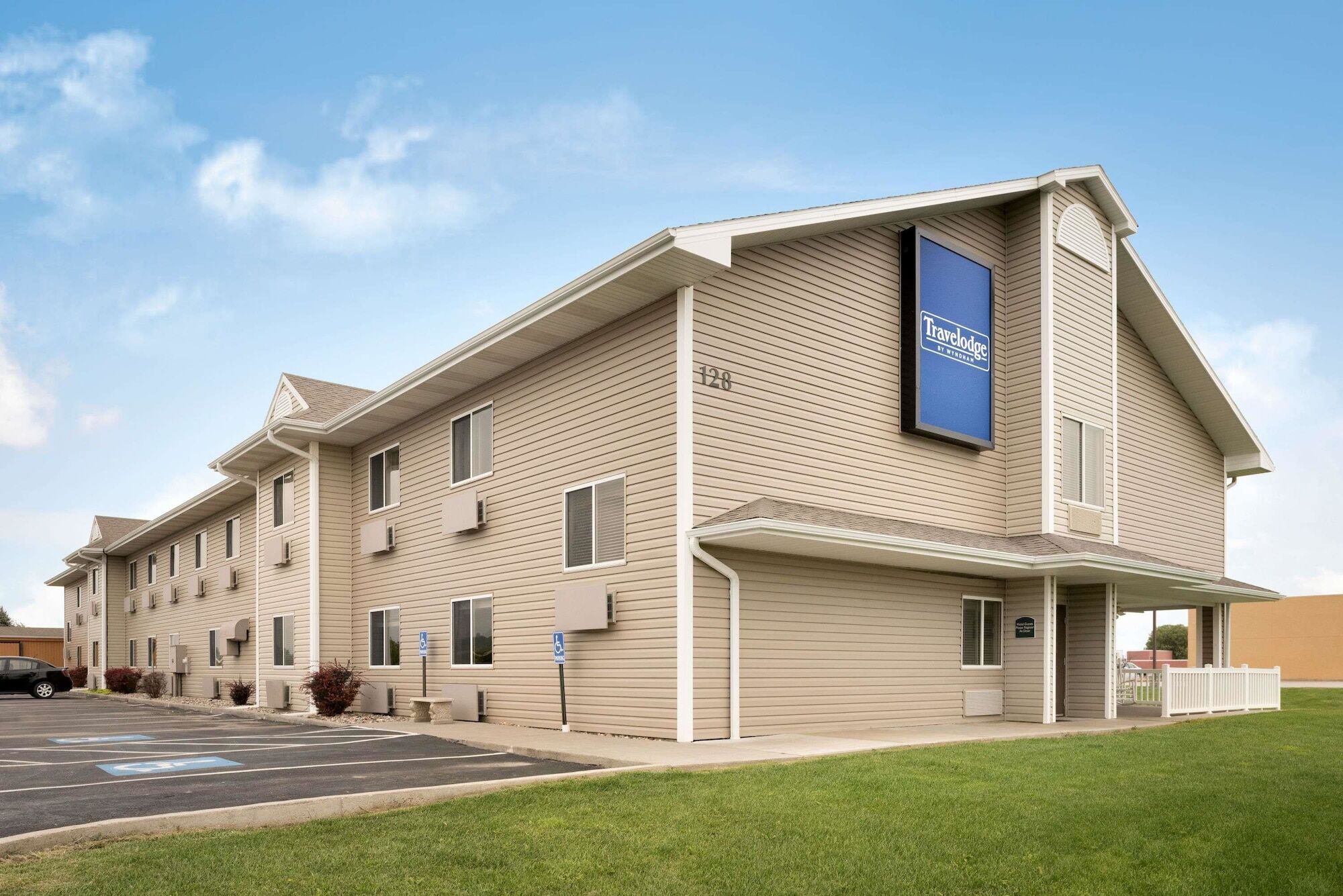 Travelodge By Wyndham Missouri Valley מראה חיצוני תמונה